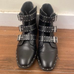 Never been worn - Black Boots